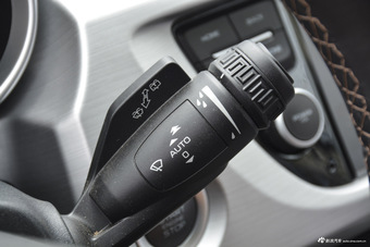 2016款吉利博越1.8TD自动四驱智尊型