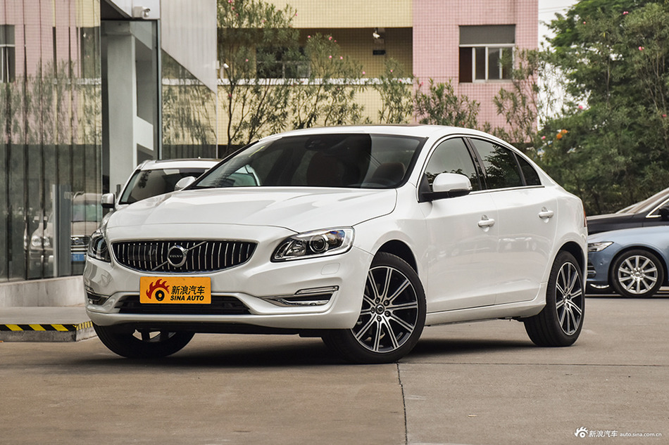 2018款沃尔沃S60L 2.0T自动T5智驭版 