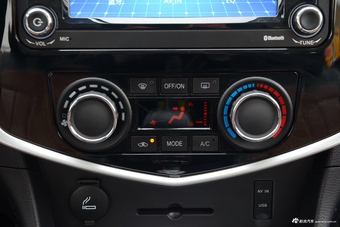 2016款东风风行F600  1.5T手动豪华型