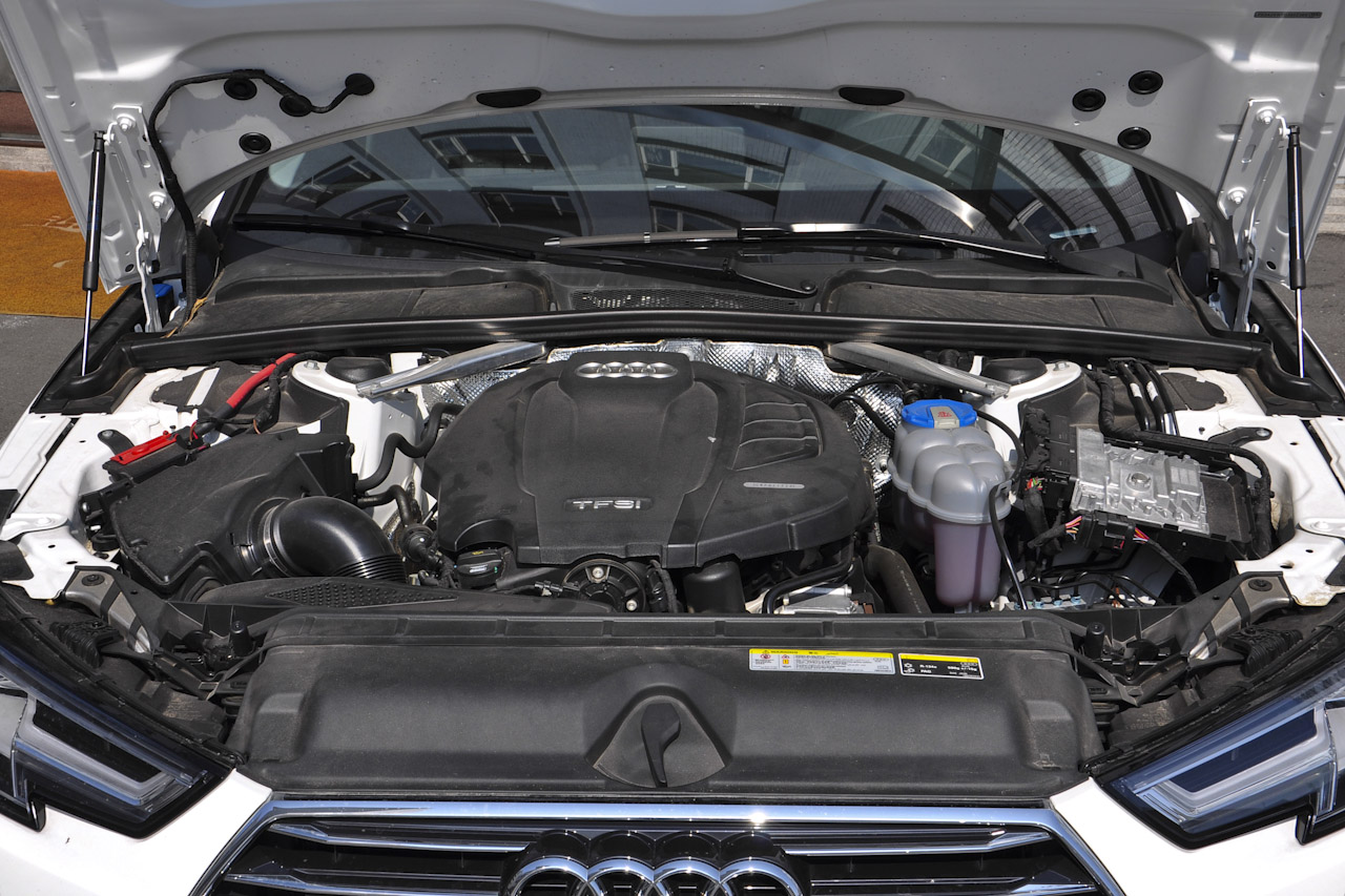 2017款奥迪A4L 2.0T自动45TFSI quattro风尚型