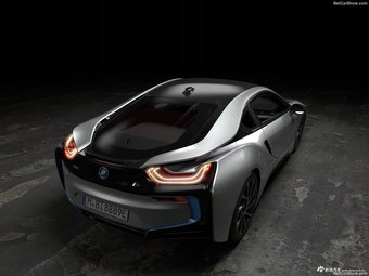 更轻更快更持久 全新宝马i8亮相