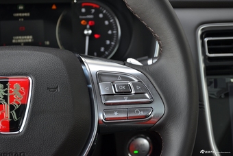 2018款荣威RX8 2.0T自动智联网四驱旗舰版