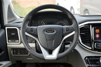 2016款瑞风M4 2.0L手动智能豪华型