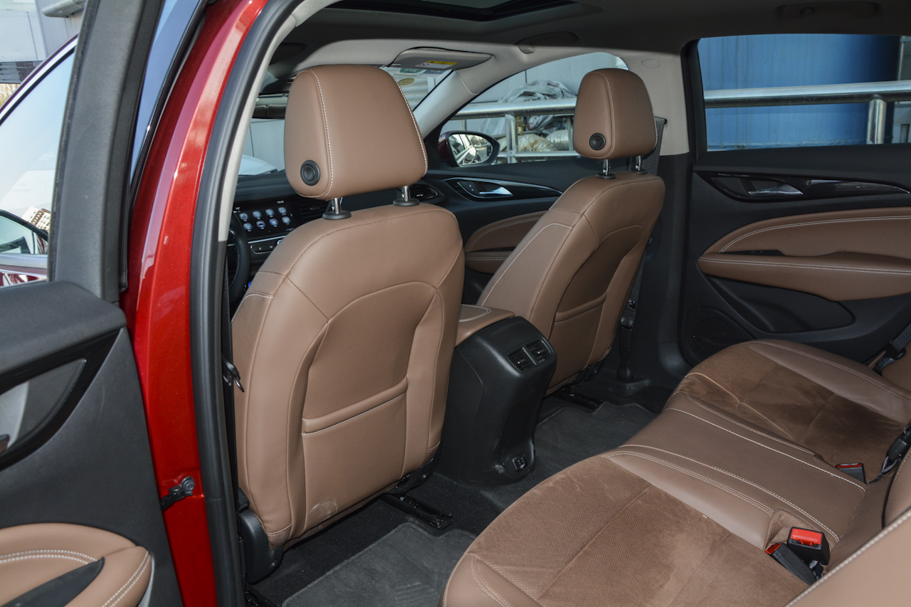 2017款君威2.0T自动尊贵型28T