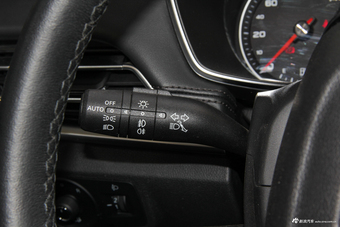 2018款荣威RX3 1.3T自动互联网智尊版