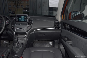 2017款东风风神AX5 1.4T 手动趣享型