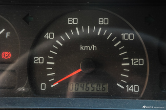 2016款BJ 212 2.0L手动方门四驱豪华型 国IV