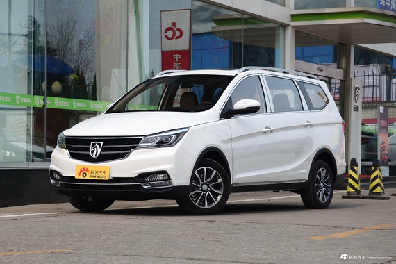 2017款宝骏730 1.8L AMT智能手动尊享型7座