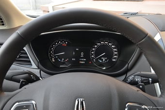 2019林肯MKC 2.0T自动四驱尊雅版 国VI