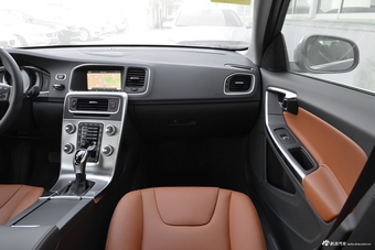 2018款沃尔沃S60L 2.0T自动T4智远进取版