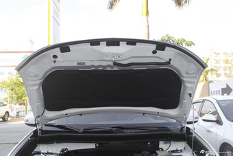 2018款欧蓝德2.0L自动两驱荣耀版5座