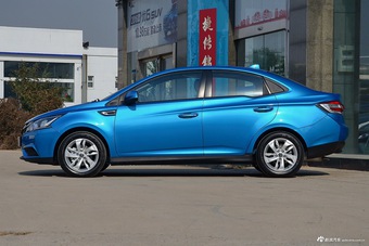 2016款锐3 1.6L CVT尊享型天窗版