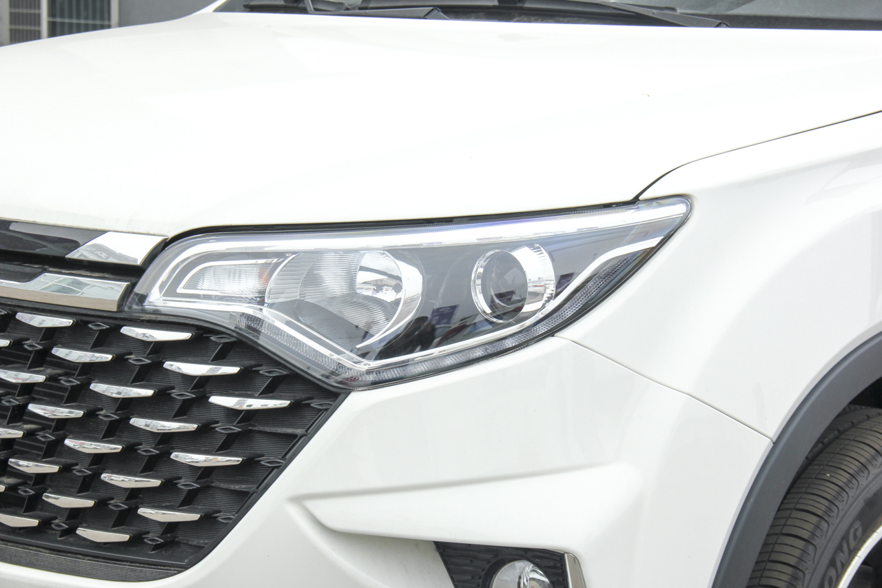 2018款森雅R7C 1.6L 手动智悦型