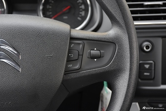 2018款雪铁龙C3-XR 1.6L自动先锋型