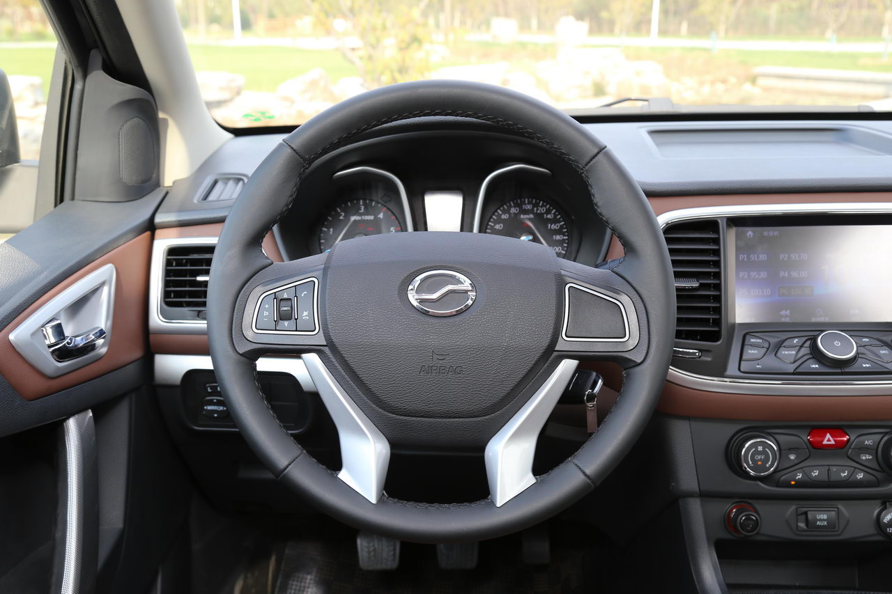 2016款领主 2.5T手动两驱超豪华型