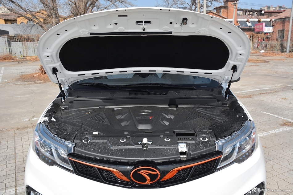 2018款东南DX3 1.5L手动户外版尊贵型