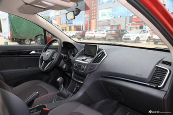 2017款风神AX5 1.4T手动趣尚型