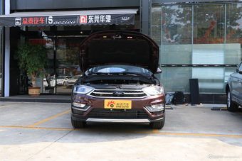 2017款众泰SR7 1.5T自动魔方之梦版图片