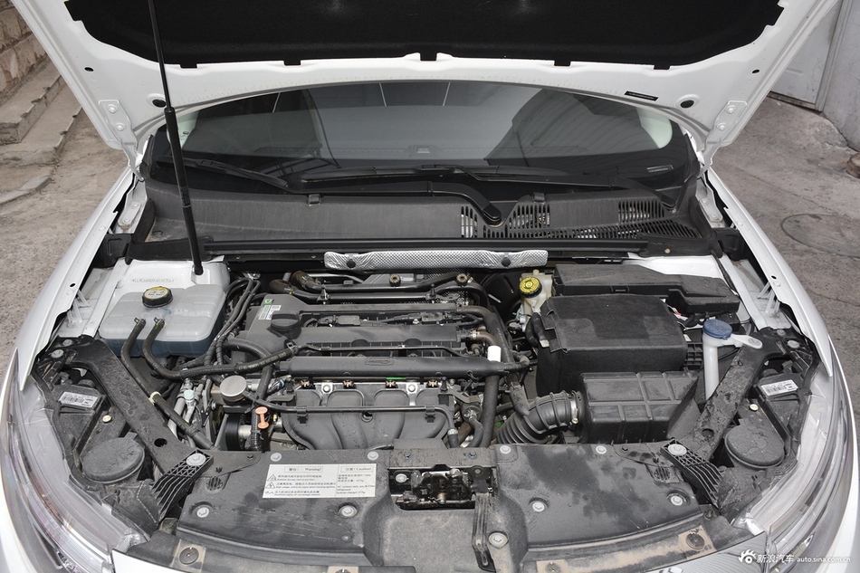 2017款观致3三厢1.6L自动致悦型