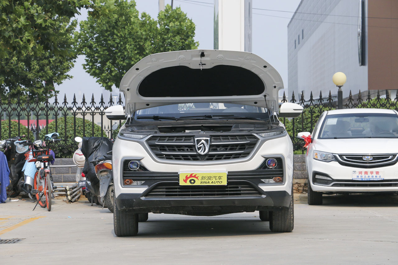 2018款宝骏530 1.8L自动精英型国V图片