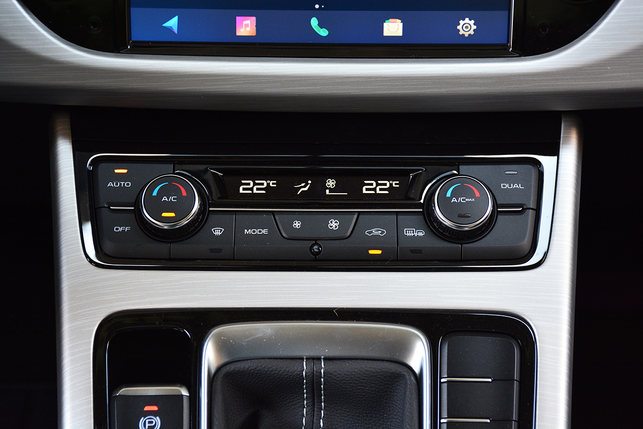 2018款吉利博越1.8TD手动智雅型