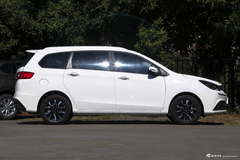 2017款福美来F7 1.5T 7座自动舒适型