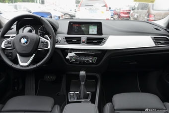 2018款宝马1系125i自动运动型