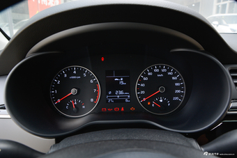 2017款起亚K2 1.4L手动15周年特别版GLS三厢