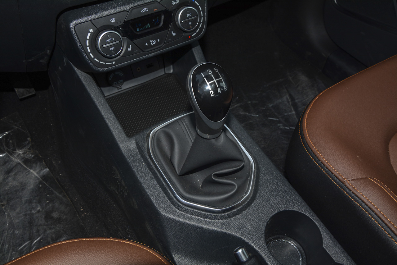 2018款森雅R7C 1.6L 手动豪华型