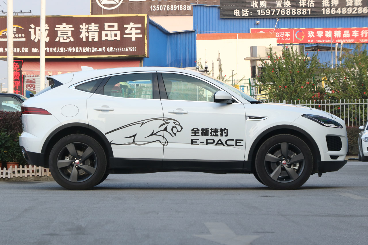 2018款捷豹E-PACE SE 2.0T自动P250