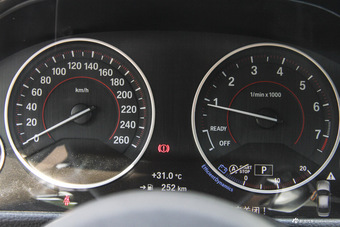 2016款宝马3系 2.0T自动328i M运动型