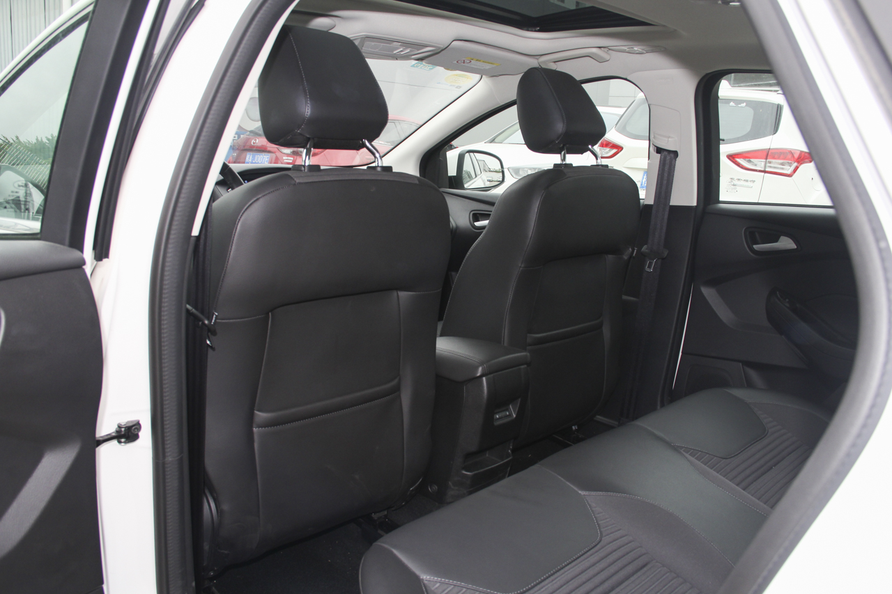 2018款福克斯三厢1.5T自动精英型EcoBoost 180