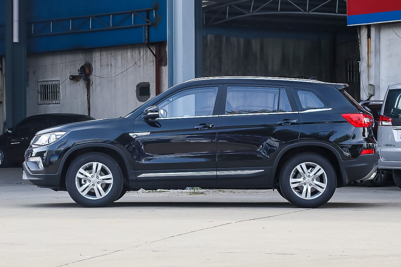 2016款长安CS75 1.8T自动尊荣型