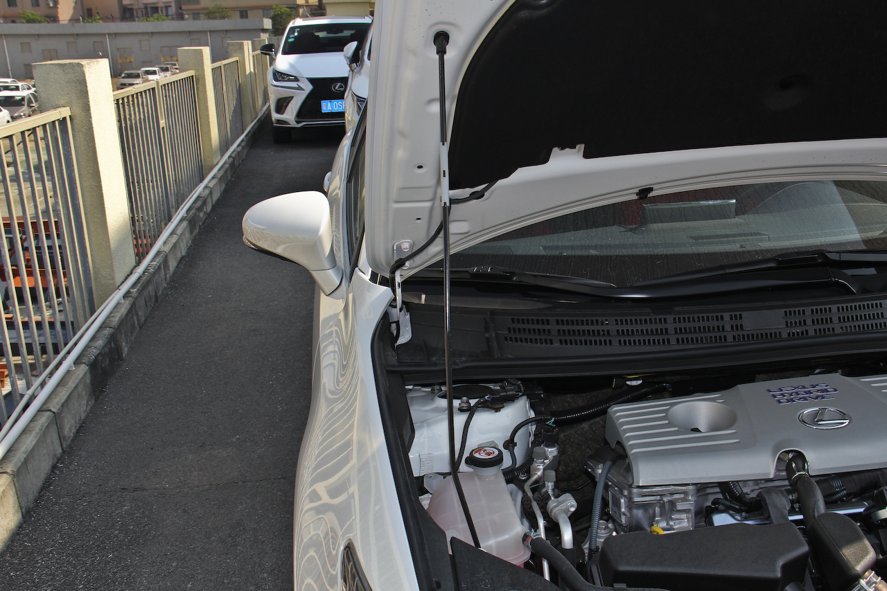 2017款雷克萨斯CT200h 舒适版单色