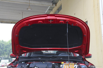 2017款荣威ei6 1.0T混动互联智享版