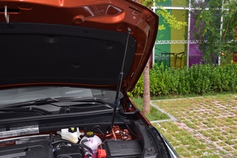 2018款XT4 2.0T四驱铂金运动版28T