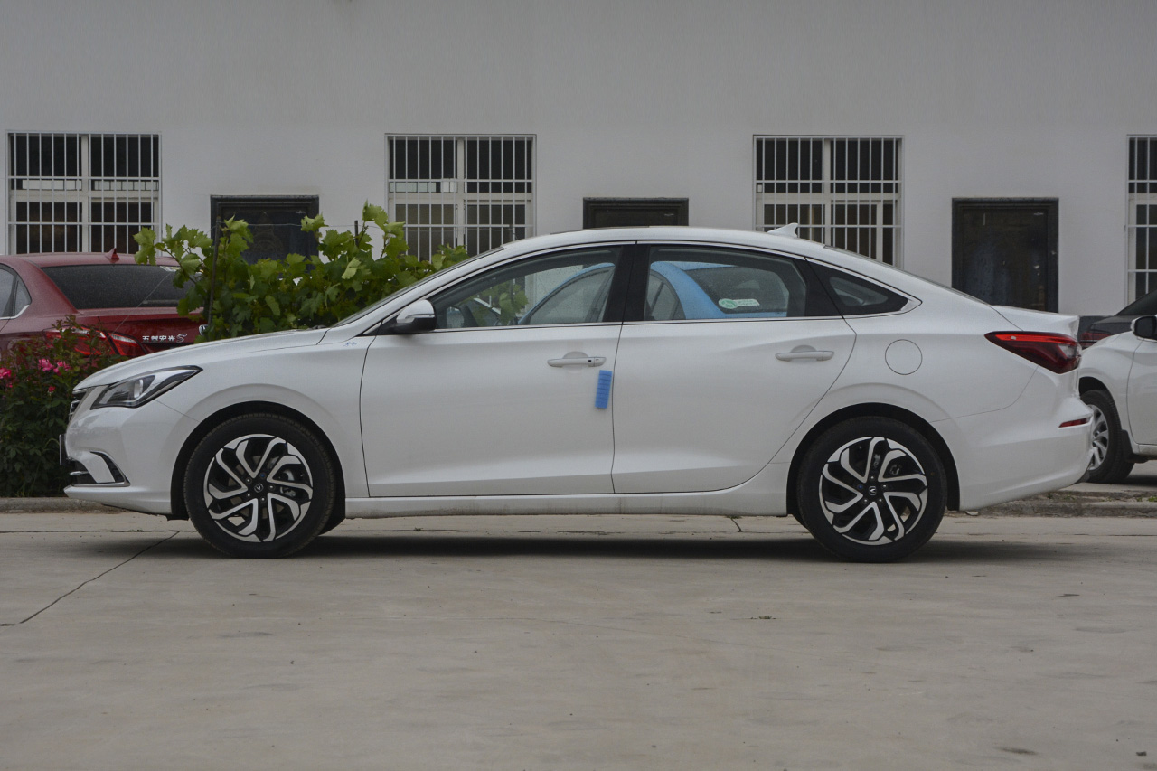 2018款逸动1.6L GDI手动尊尚型