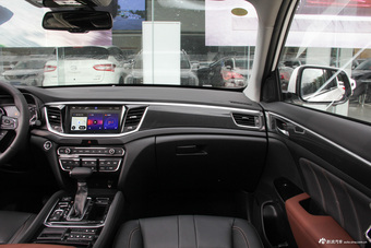 2017款传祺GS7 320T 2.0T两驱豪华智联型