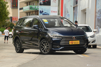 2018款比亚迪宋MAX 1.5T自动智联精英型6座