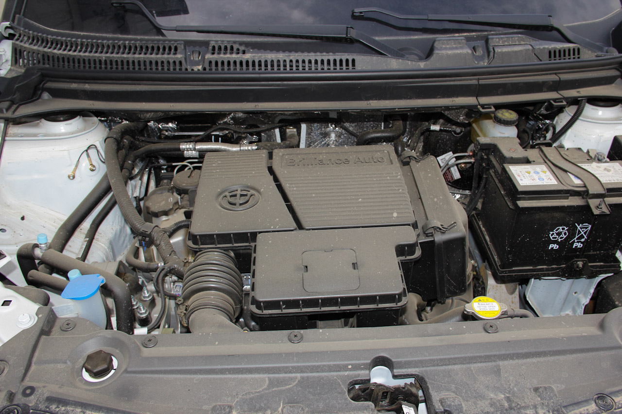 2016款中华V3 1.5L手动智能型