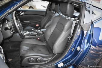 [实拍]极具侵略性 十足的战神之子 日产370Z