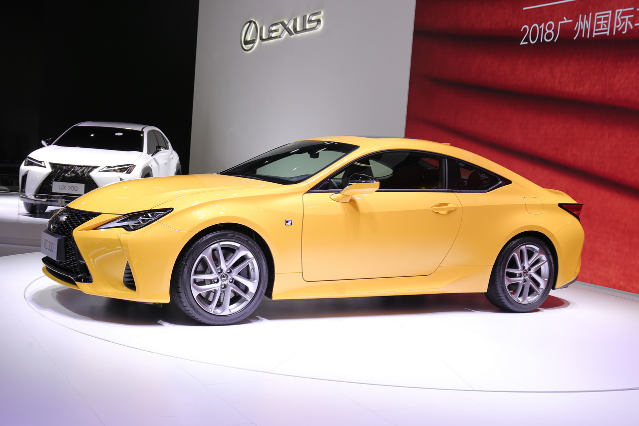 2018广州车展实拍：雷克萨斯RC