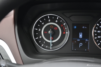 2019款东南A5翼舞 1.5L自动尊贵版国V