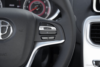 2017款中华H3 1.5L自动豪华型