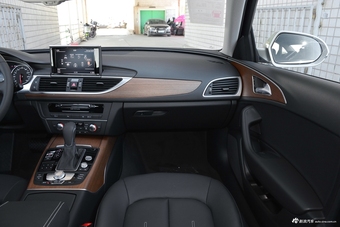 2018款奥迪A6L 2.5L自动30周年年型 30 FSI 风尚型