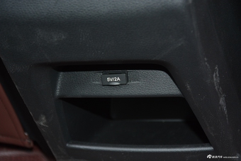 2017款宝骏560 1.5T DCT旗舰型