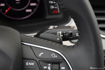 平行进口2017款奥迪Q7 3.0T 墨版