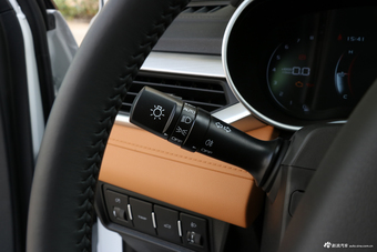 2018款吉利远景S1 1.4T自动锋驰型