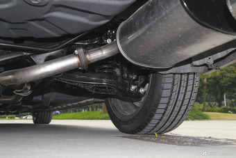 2016款众泰Z700 1.8T自动DCT尊贵型