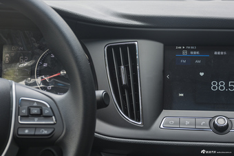 2018款荣威360 PLUS 1.5L自动豪华版 